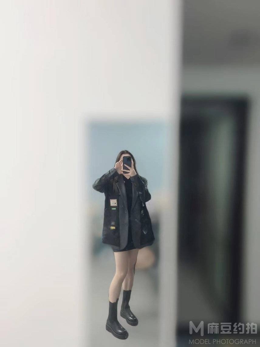 黑白模特