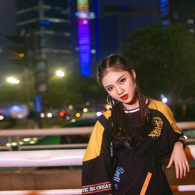 夜景模特