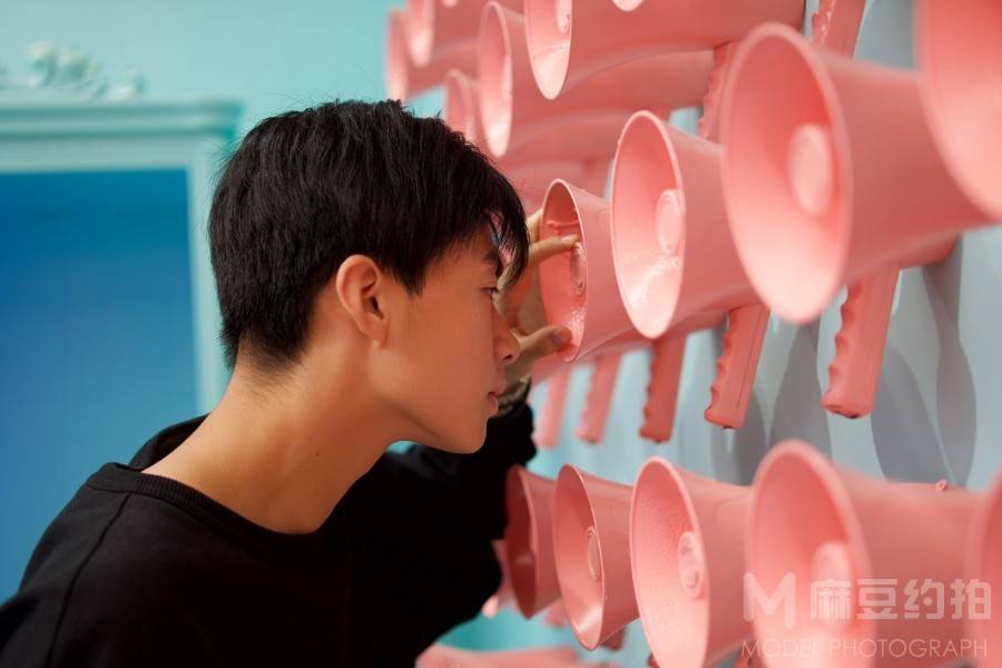 情绪模特