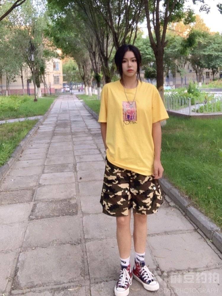 校园模特