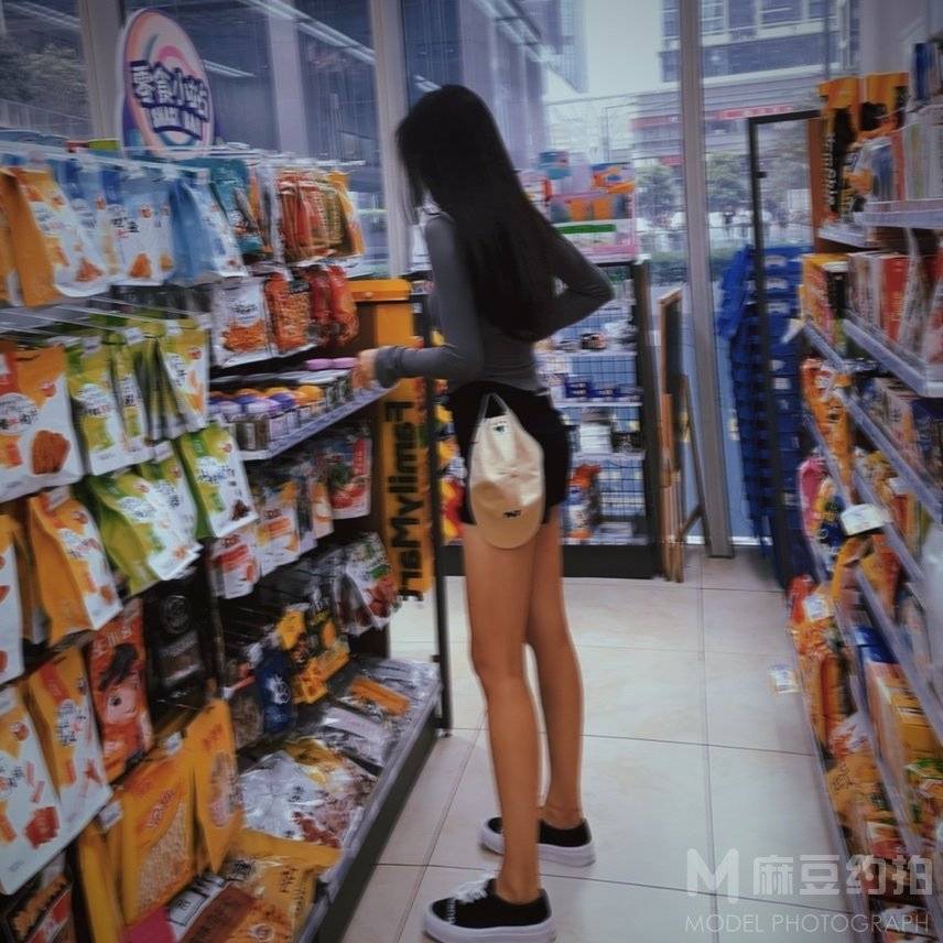胶片模特