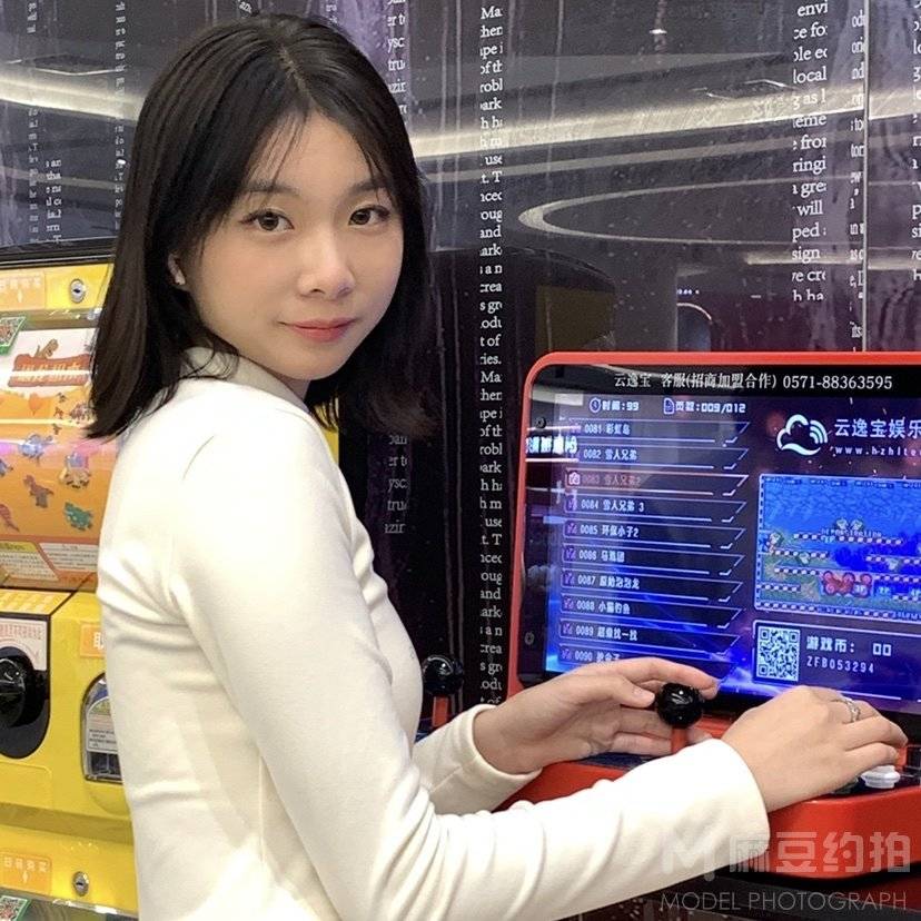校园模特