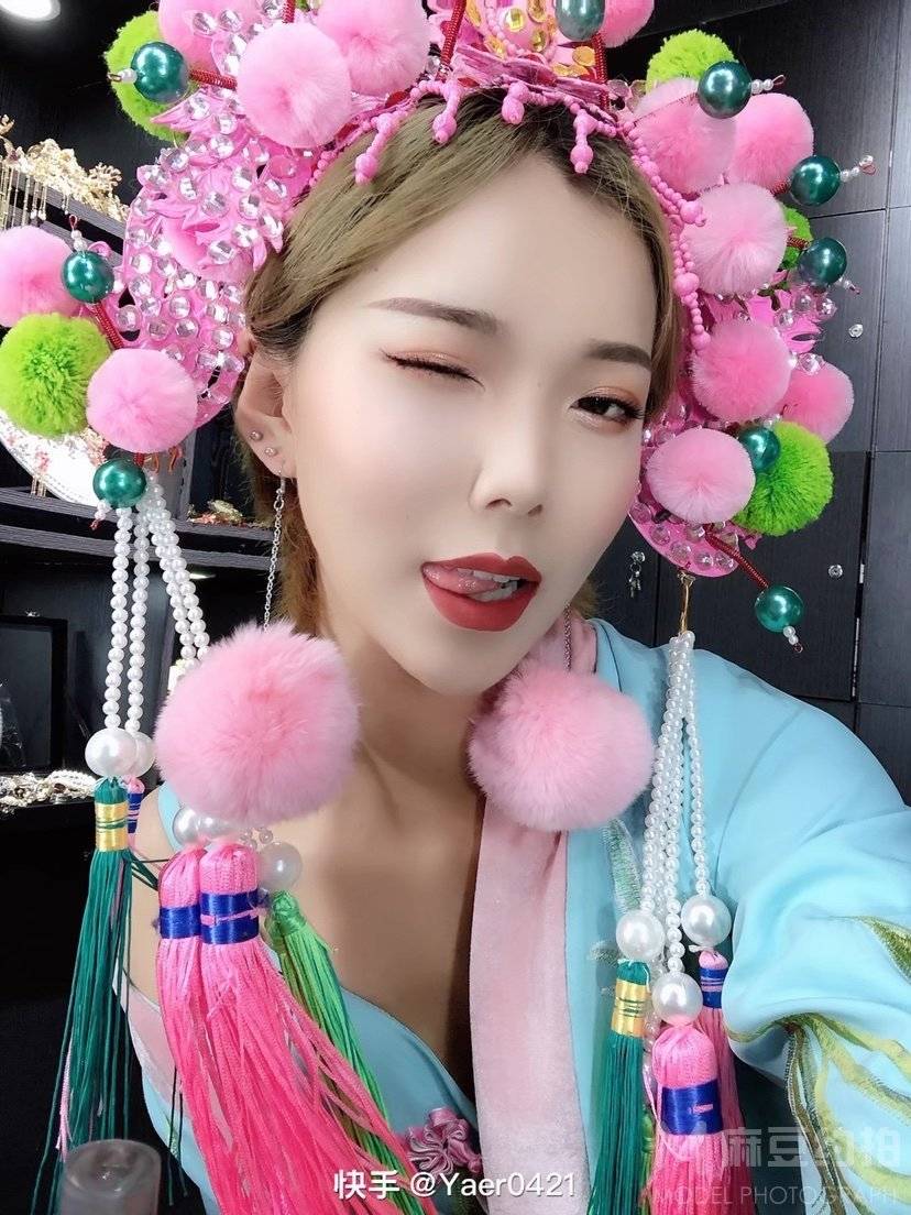 黑白模特