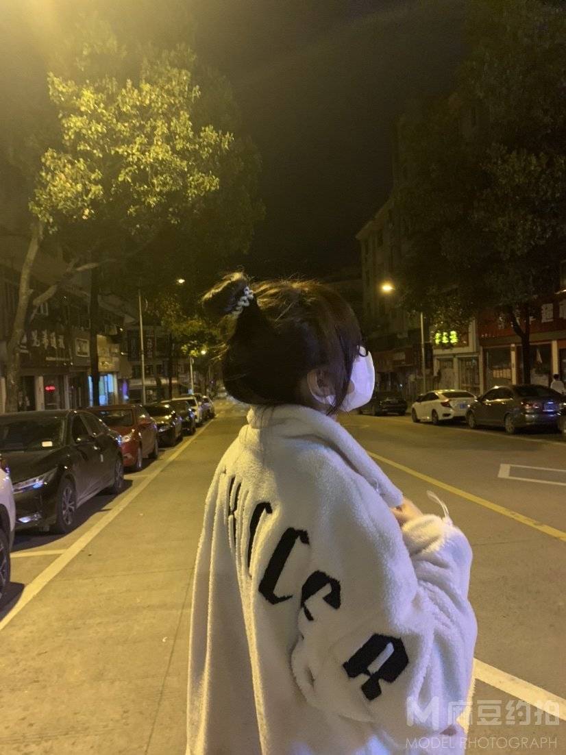 黑白模特