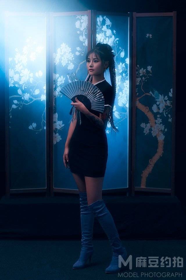 情绪模特