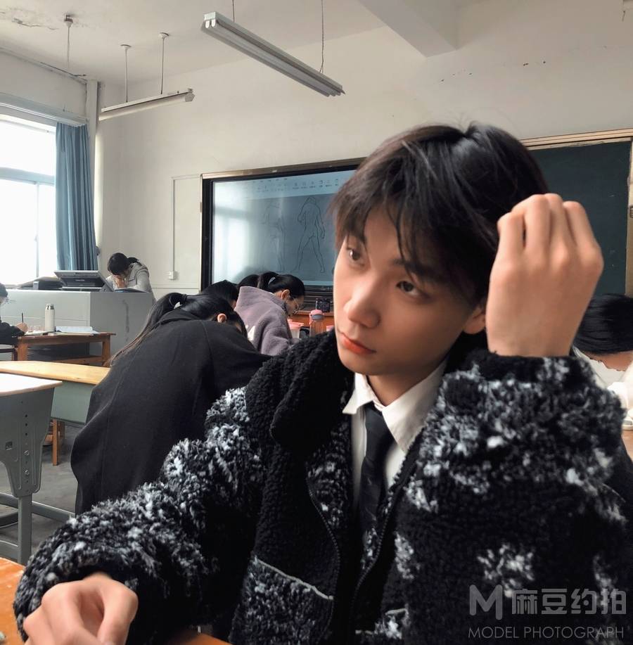 校园模特
