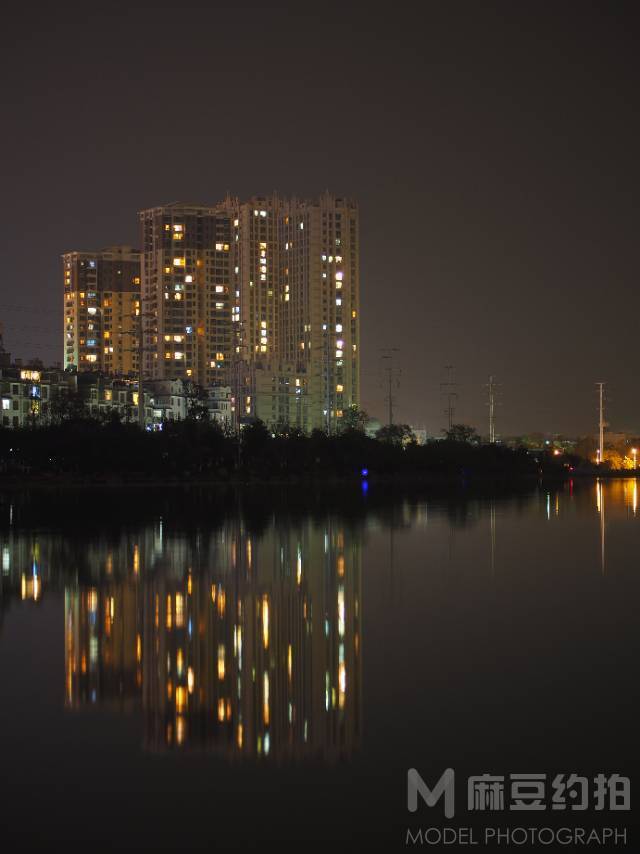 夜景模特