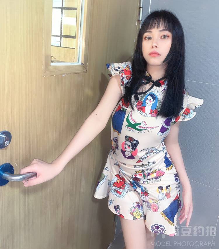 妆容模特