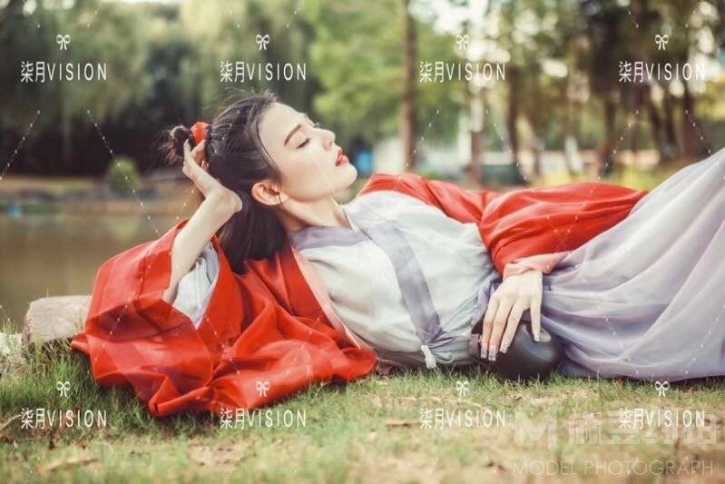 汉服模特