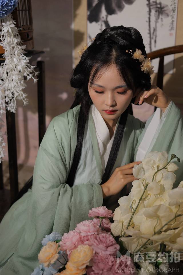 妆容模特