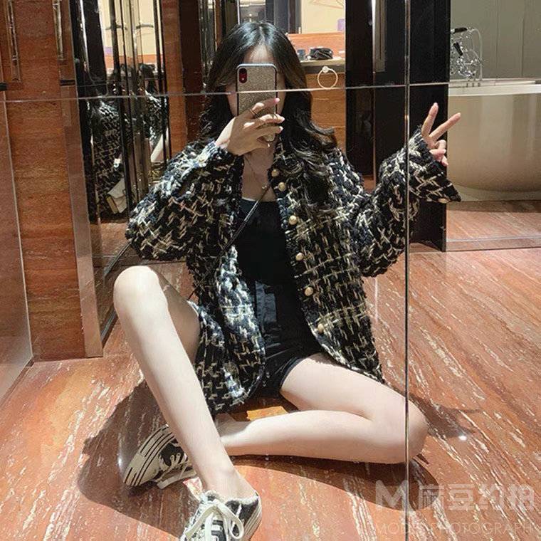 黑白模特