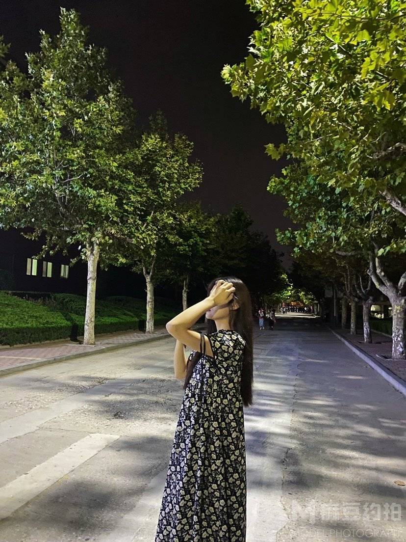 夜景模特