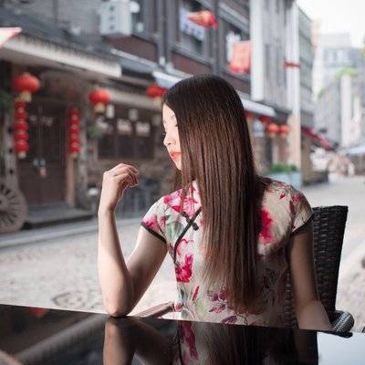 情绪模特