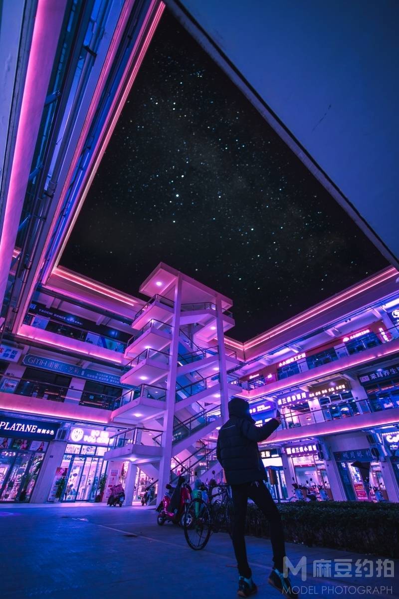 夜景模特