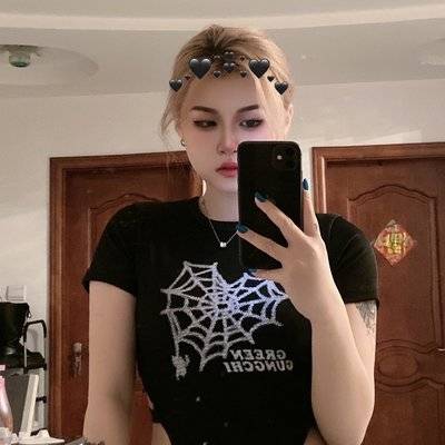 黑白模特