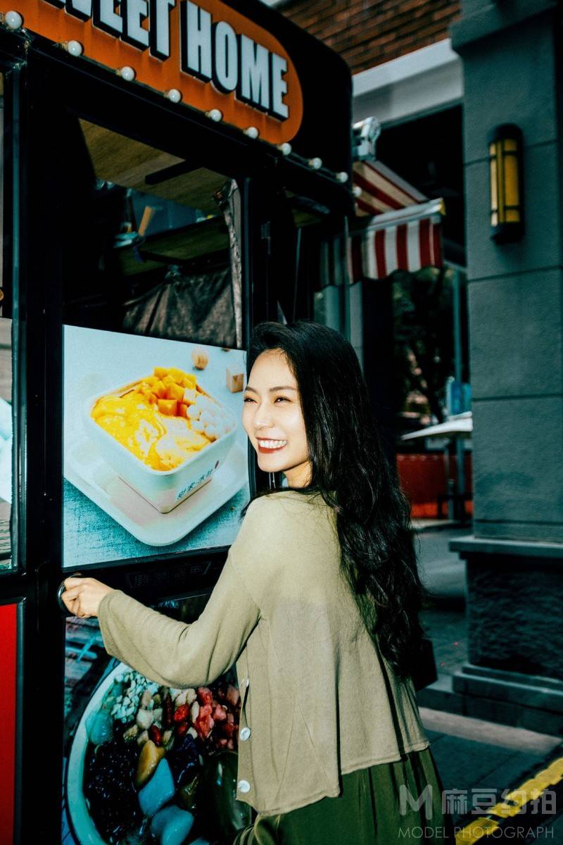 情绪模特