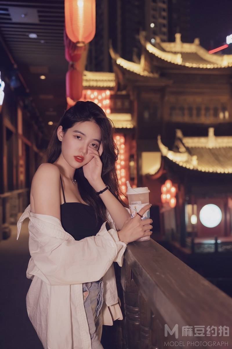 夜景模特