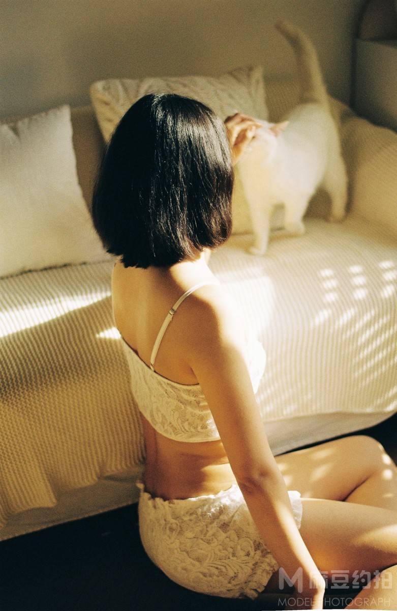 胶片模特