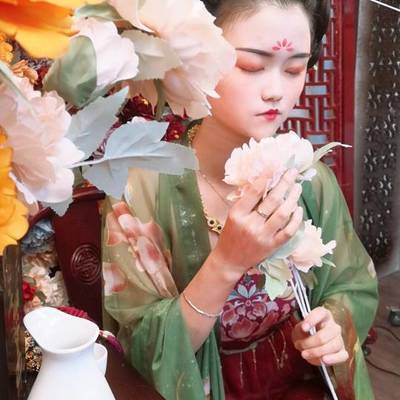 汉服模特