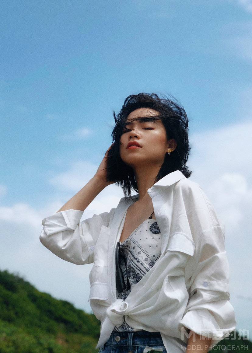 情绪模特