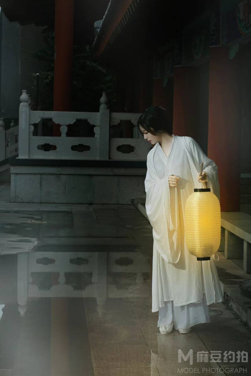 黑白模特