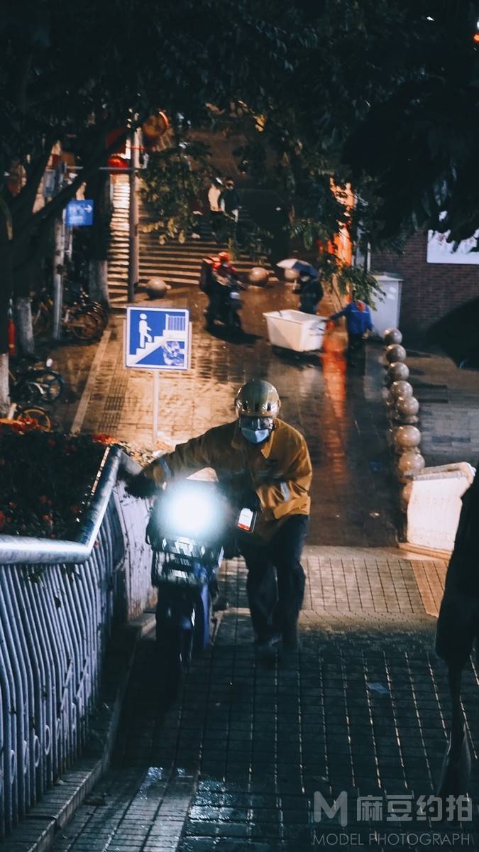 夜景模特