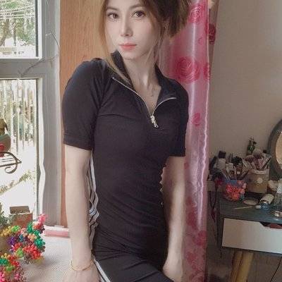 黑白模特