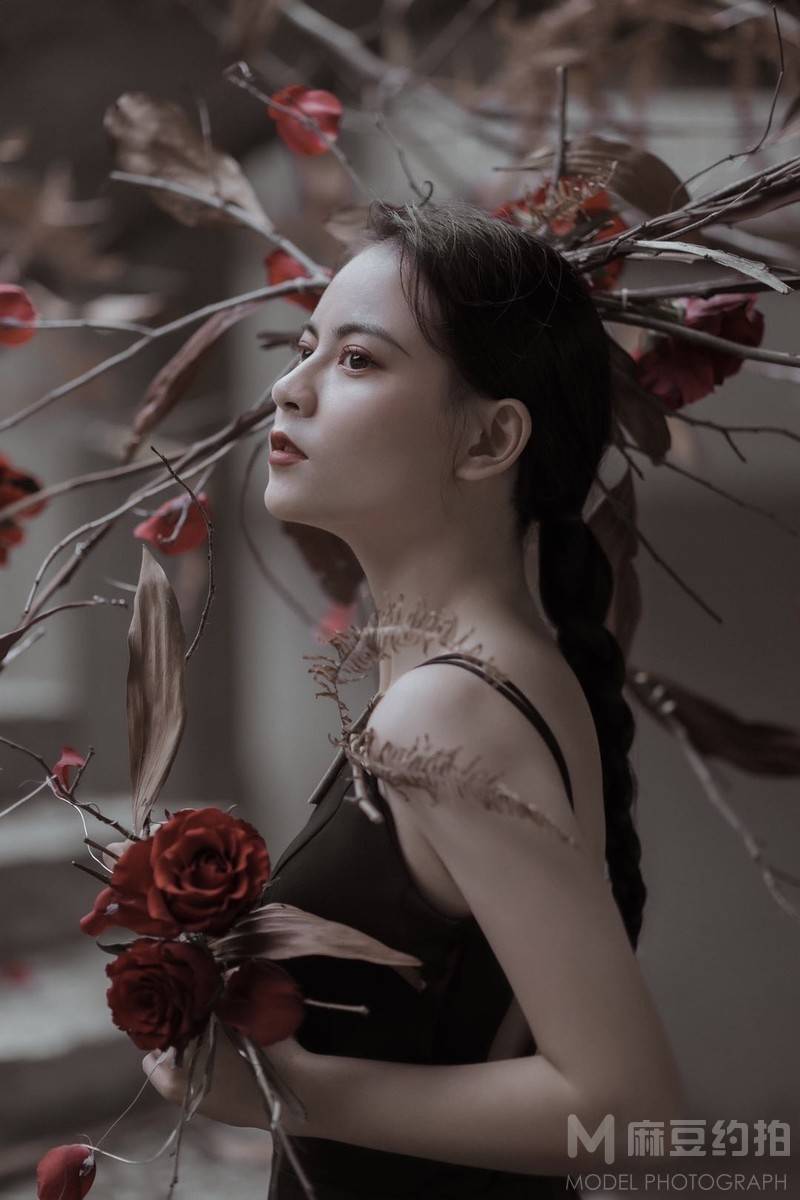 情绪模特
