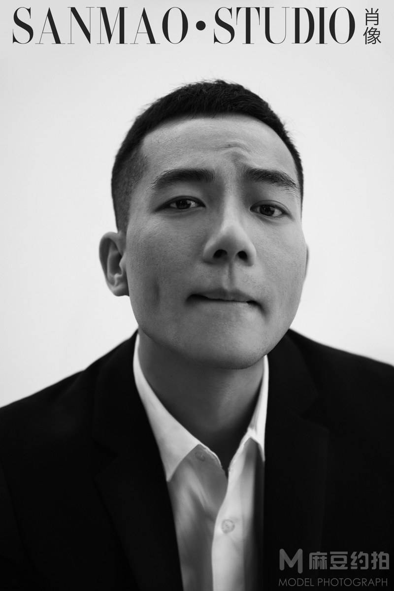 黑白模特