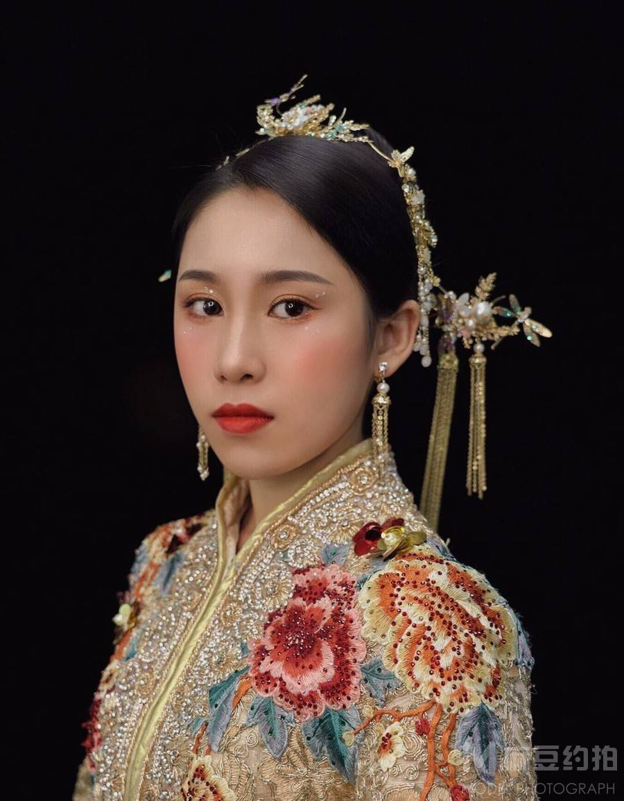 妆容模特