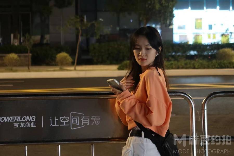夜景模特