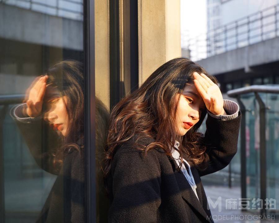 情绪模特