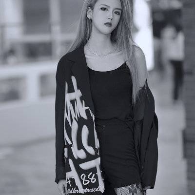 黑白模特