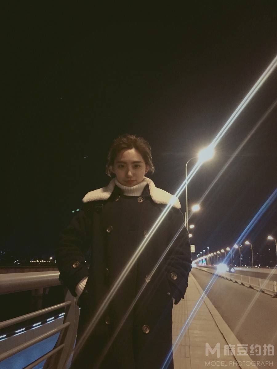 夜景模特