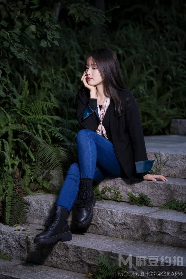 情绪模特