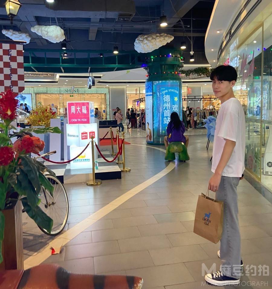校园模特