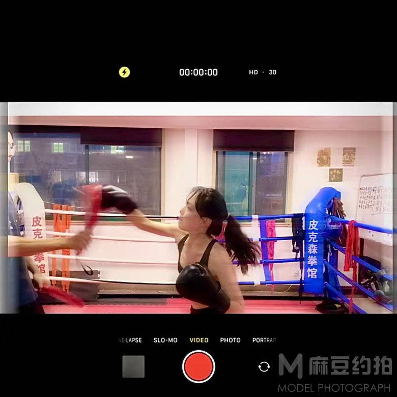 校园模特