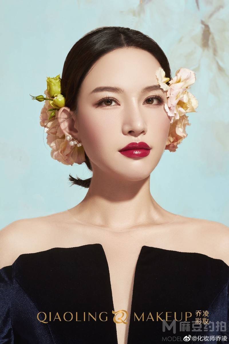 妆容模特