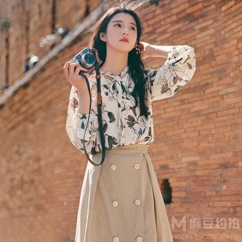 校园模特