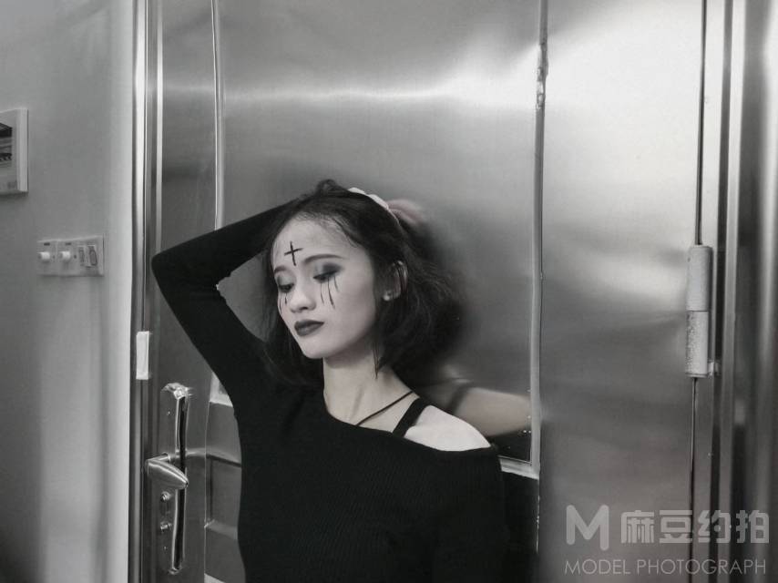 暗黑模特