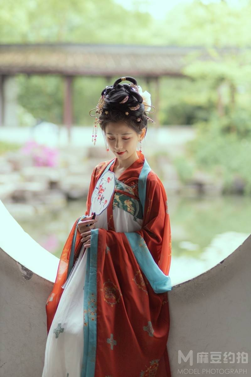 汉服模特
