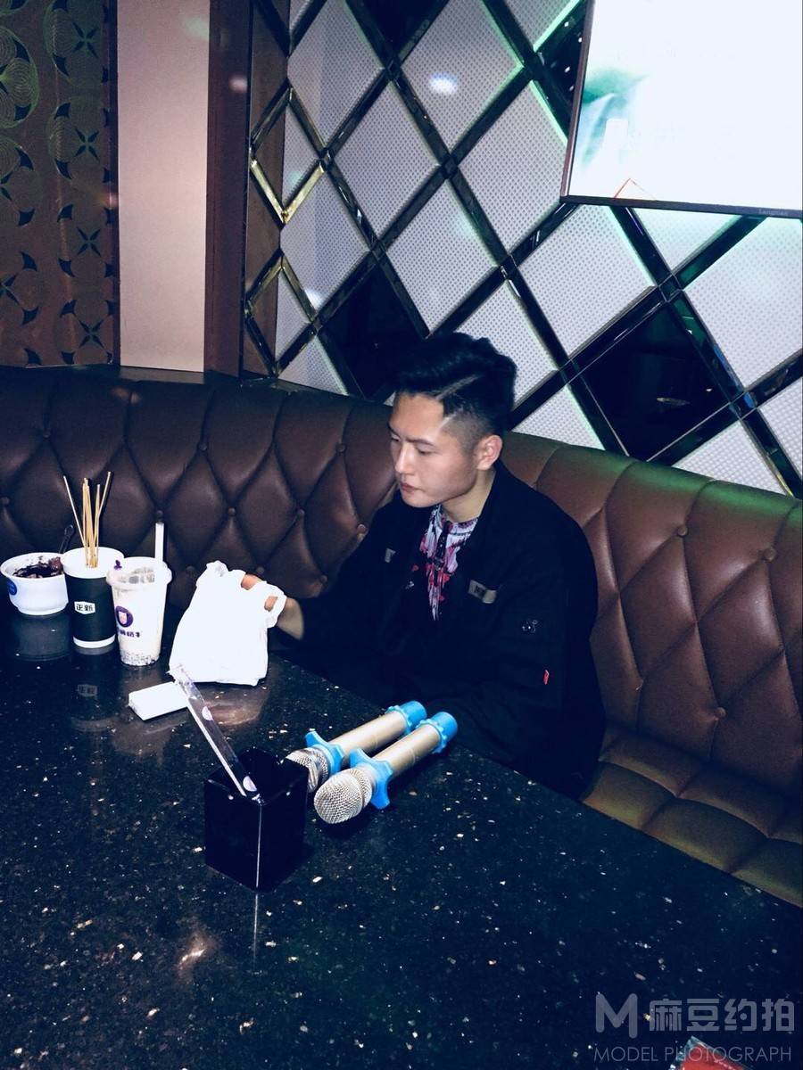 情侣模特