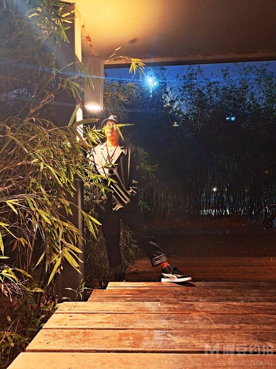 夜景模特