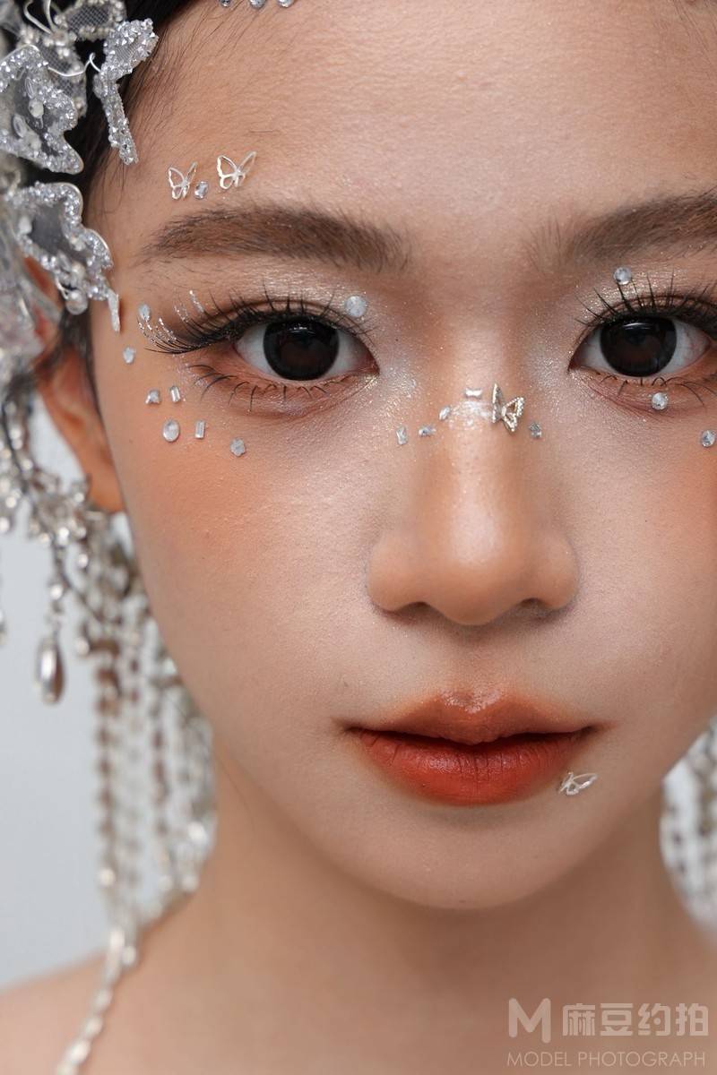 妆容模特