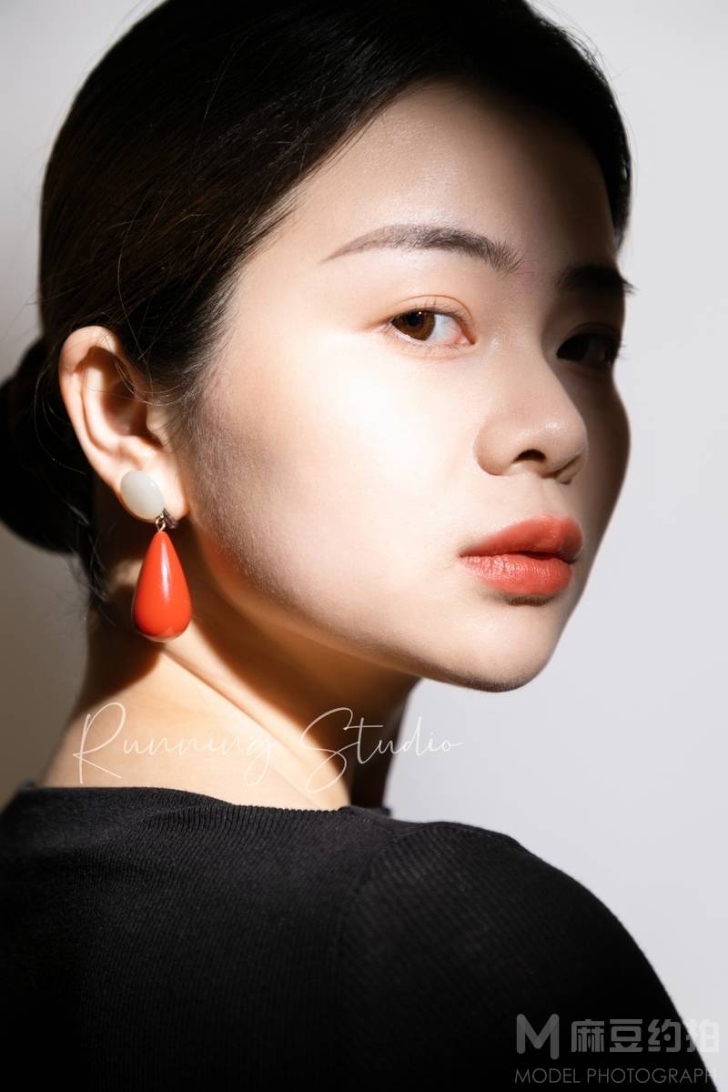 胶片模特