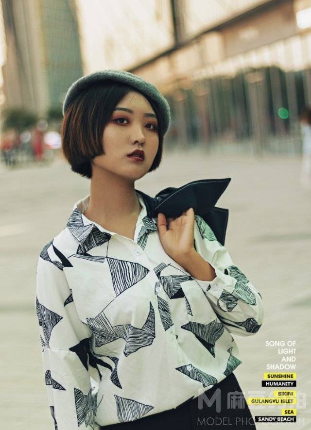 情绪模特