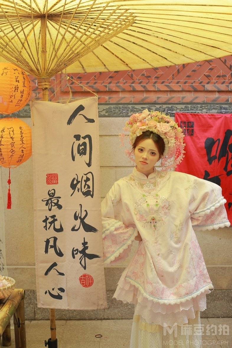 汉服模特
