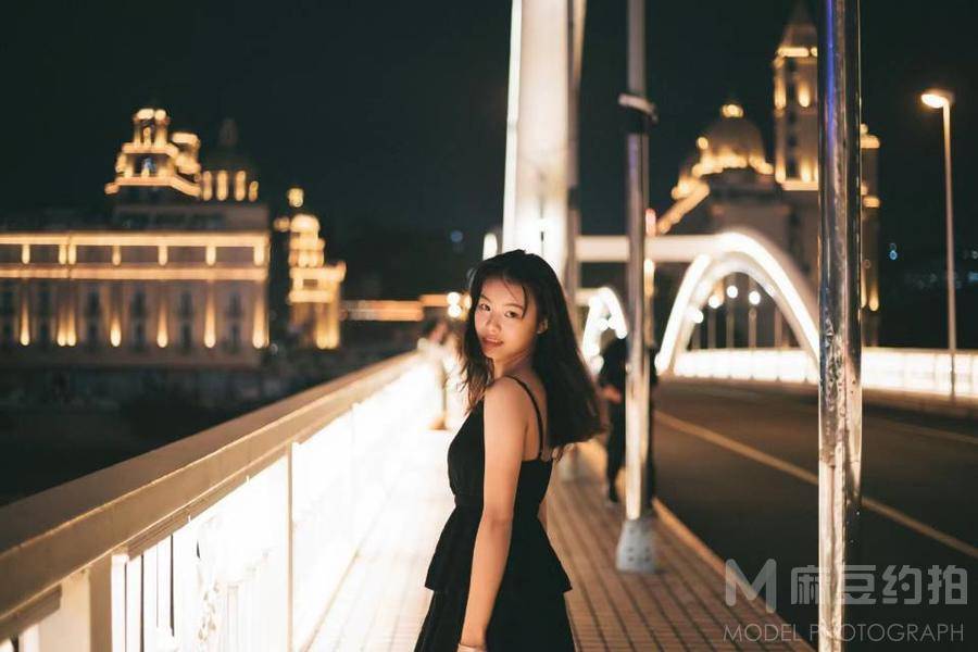 夜景模特