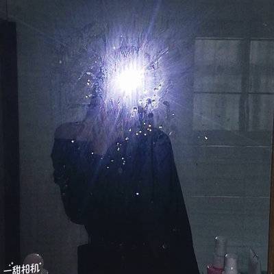 黑白模特