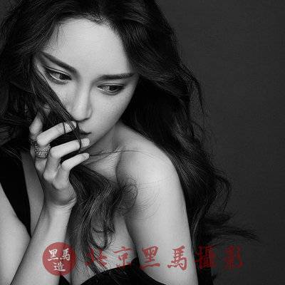 黑白模特